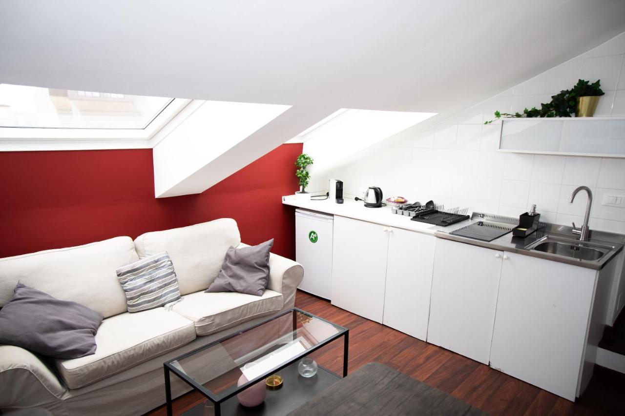 Apartamento Hosting Dreams Attics - Duomo Milán Exterior foto