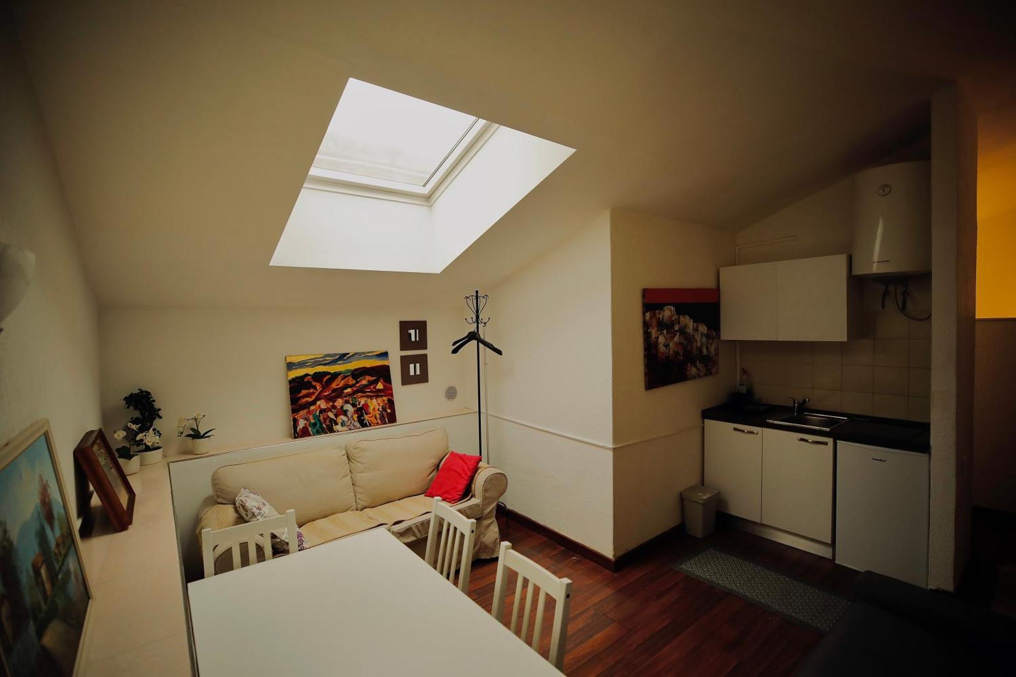 Apartamento Hosting Dreams Attics - Duomo Milán Exterior foto