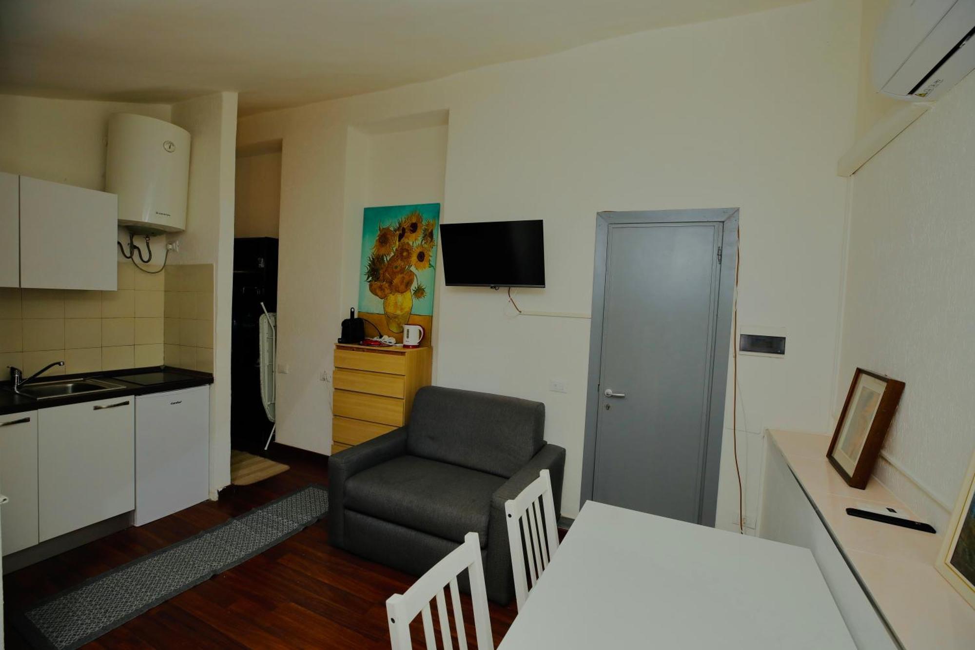 Apartamento Hosting Dreams Attics - Duomo Milán Exterior foto